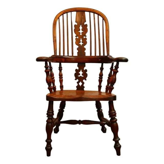 Antique Early – Mid 19th Century Yew Wood & Elm American Sack Back Windsor Armchair